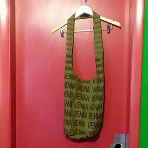 Sack purse green with Vienna in black